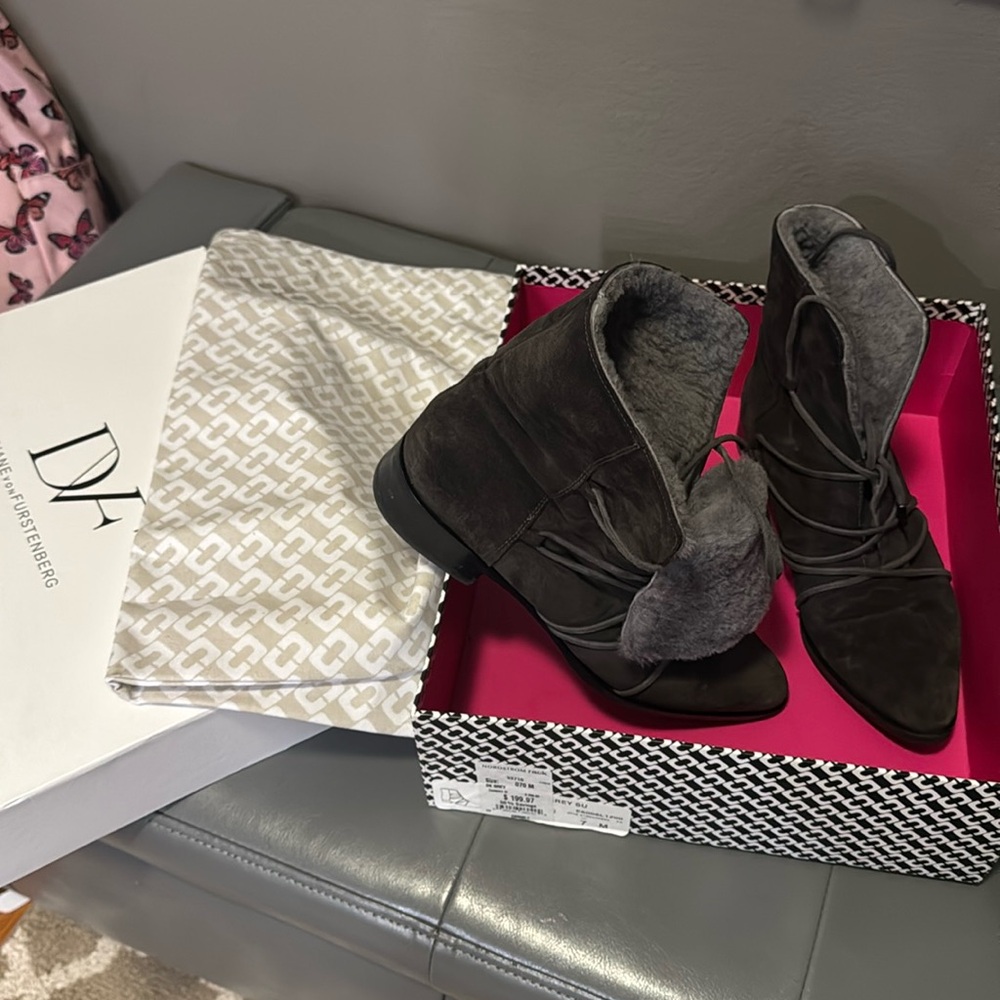 Shearling Diane von furstenberg booties